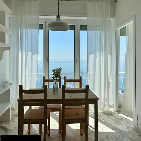 Sally's - Casa Azzurra Apartment *